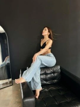 Sara — 4 / 6