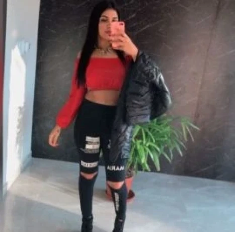 Camila Vasconcelos — 3 / 7