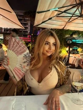 Alena Diamond — 7 / 9