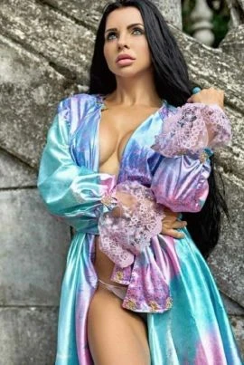 Damira, Escort, Florence