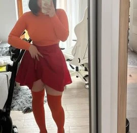 Tania05 — 2 / 5