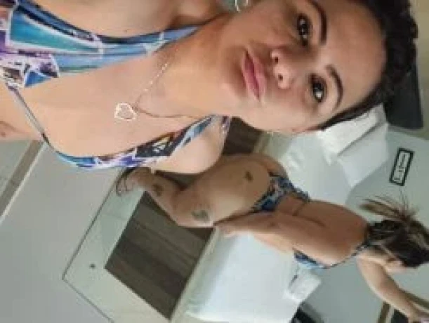 Débora Mendes — 2 / 5