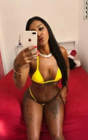 Bruna Cortês — 1 / 9