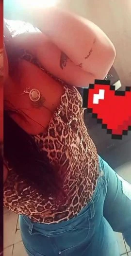 Ágatha Mello — 2 / 9