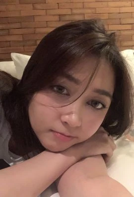 Rie — 4 / 9