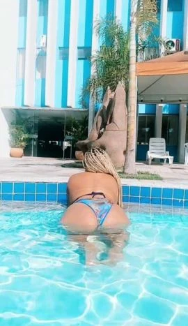 Melissa Savoia — 6 / 9
