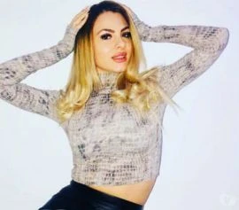 Female Escort — 2 / 4
