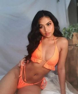 Sexy Sisi — 4 / 5