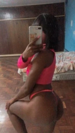 Iasmim Neves — 4 / 5