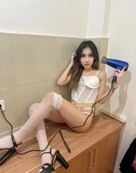 Bella — 4 / 8
