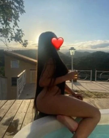 Sabrina Moana — 2 / 4