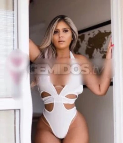 Daniela Ferraz — 8 / 9