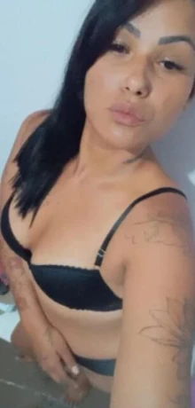 Nanda Bittencourt — 1 / 4