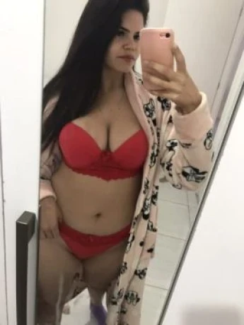 Amanda Vieira — 2 / 5