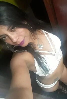 Vicky — 4 / 6