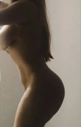 Amanda Lins — 4 / 9