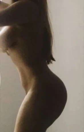 Amanda Lins — 4 / 9