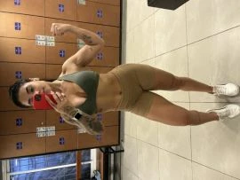 Ísis Paixão — 4 / 5