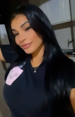 Larissa Aguiar — 6 / 8