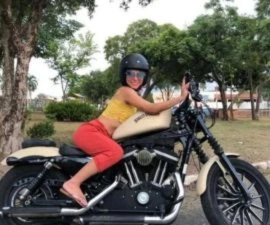 Bruna Oliver — 2 / 5