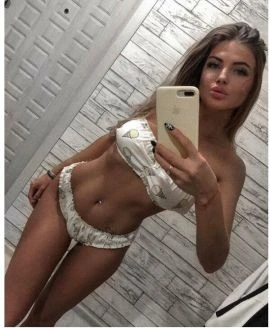 Female Escort — 7 / 9
