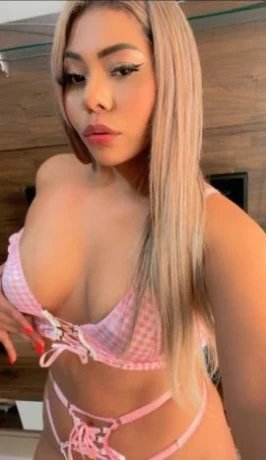 Amanda Salles — 7 / 9