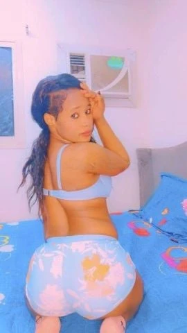 Alisha — 2 / 9