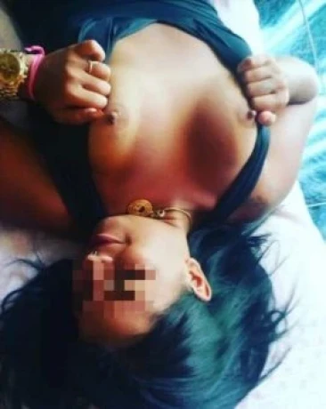 Nathy Souza — 1 / 4