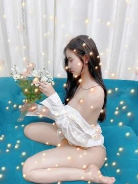 Chin Chin, Escort, Riyadh