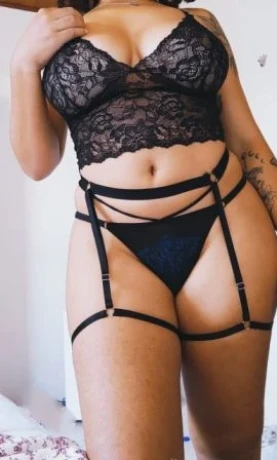 Kelly Maia — 7 / 8