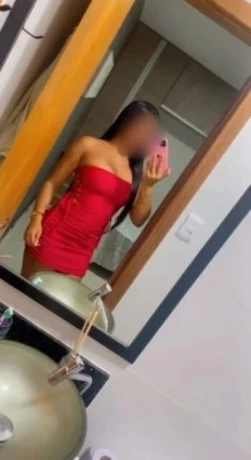 Laura Santos — 5 / 7