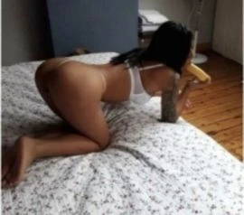 Female Escort — 4 / 5