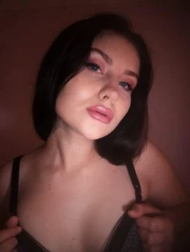 Lara — 6 / 9