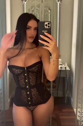 Yasmin — 2 / 5