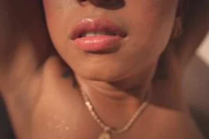 Bianca Mendes — 6 / 9