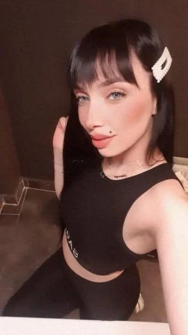 Alina — 4 / 7