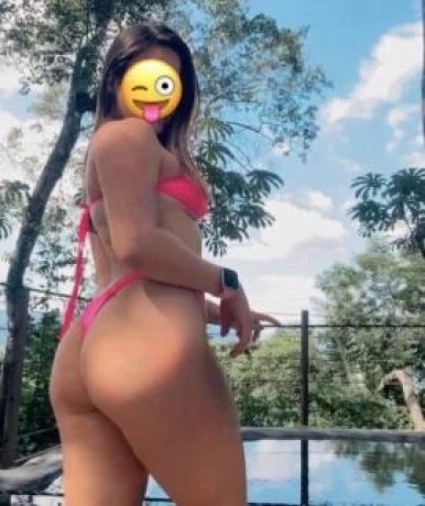 Amanda Kelly — 2 / 5