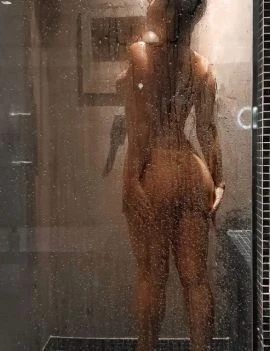 Raphaela Pacheco — 7 / 8