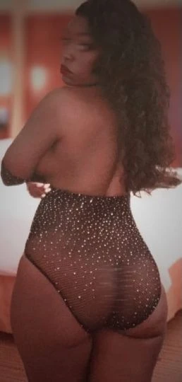 Demi — 4 / 9