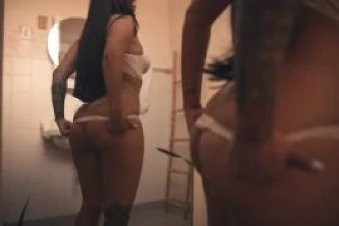 Bianca Mendes — 7 / 9