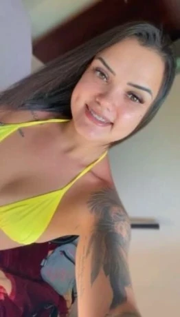 Yasmin Castilho — 7 / 9