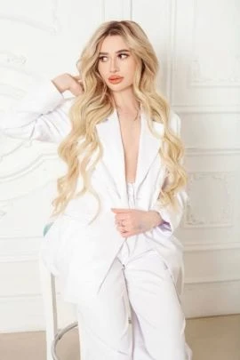 Angelina — 4 / 9