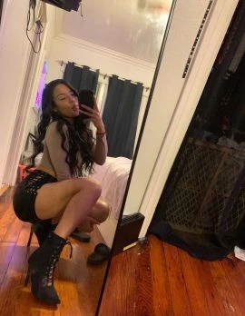 Brianna — 2 / 3