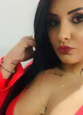 Karina Lima — 4 / 5