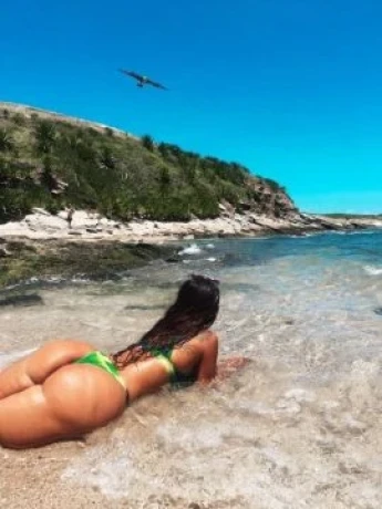 Thauany Lisboa — 7 / 9