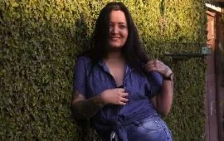 Thuane Silva — 4 / 5