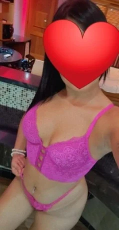 Larissa Gonçalves — 2 / 5