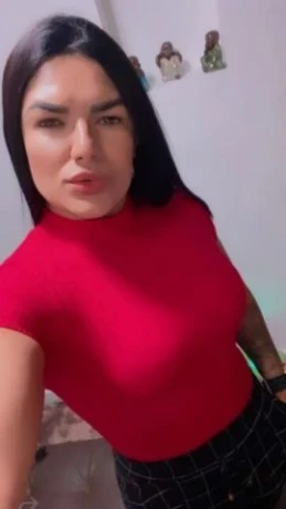 Jhaany Braga — 2 / 5