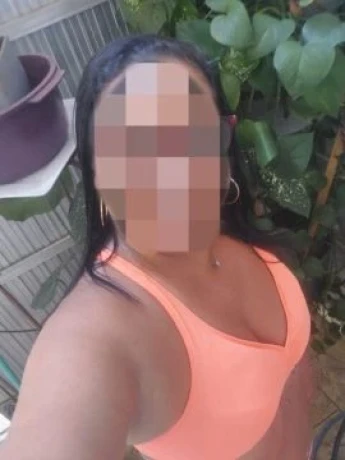 Amanda Queiroz — 3 / 4