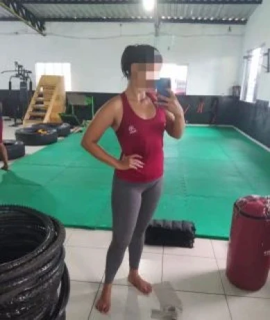 Alana Bueno — 3 / 4